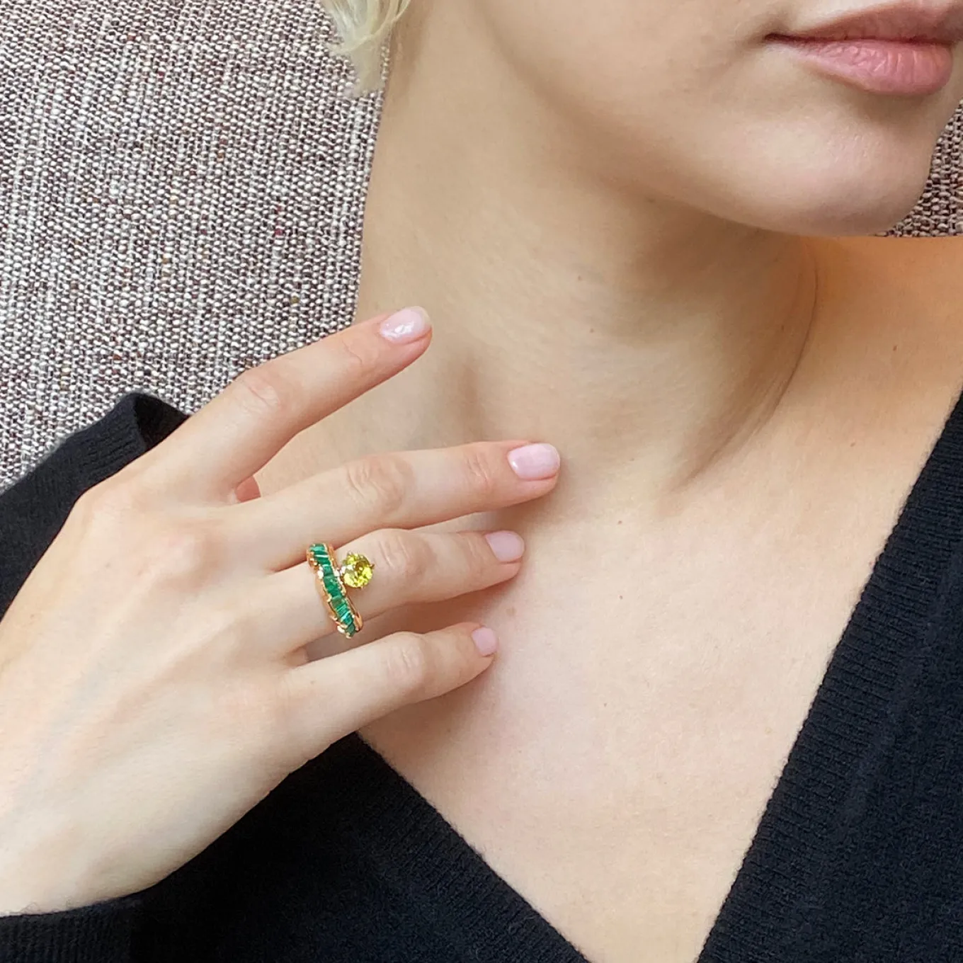 crown_amp_head_ring__sphe_1.webp Crown & Head Ring - Sphene & Emerald
