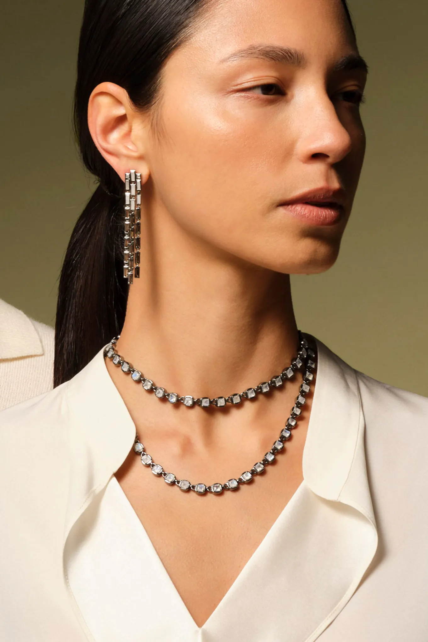 d_tile_chain_opera_neckla_1.webp 3D Tile Chain Opera Necklace - Rainbow Moonstone