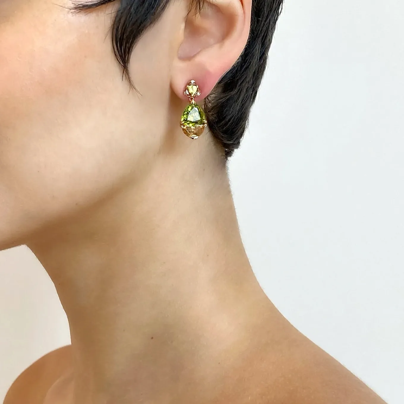 dutch_girl_earrings__sphe_1.webp Dutch Girl Earrings - Sphene