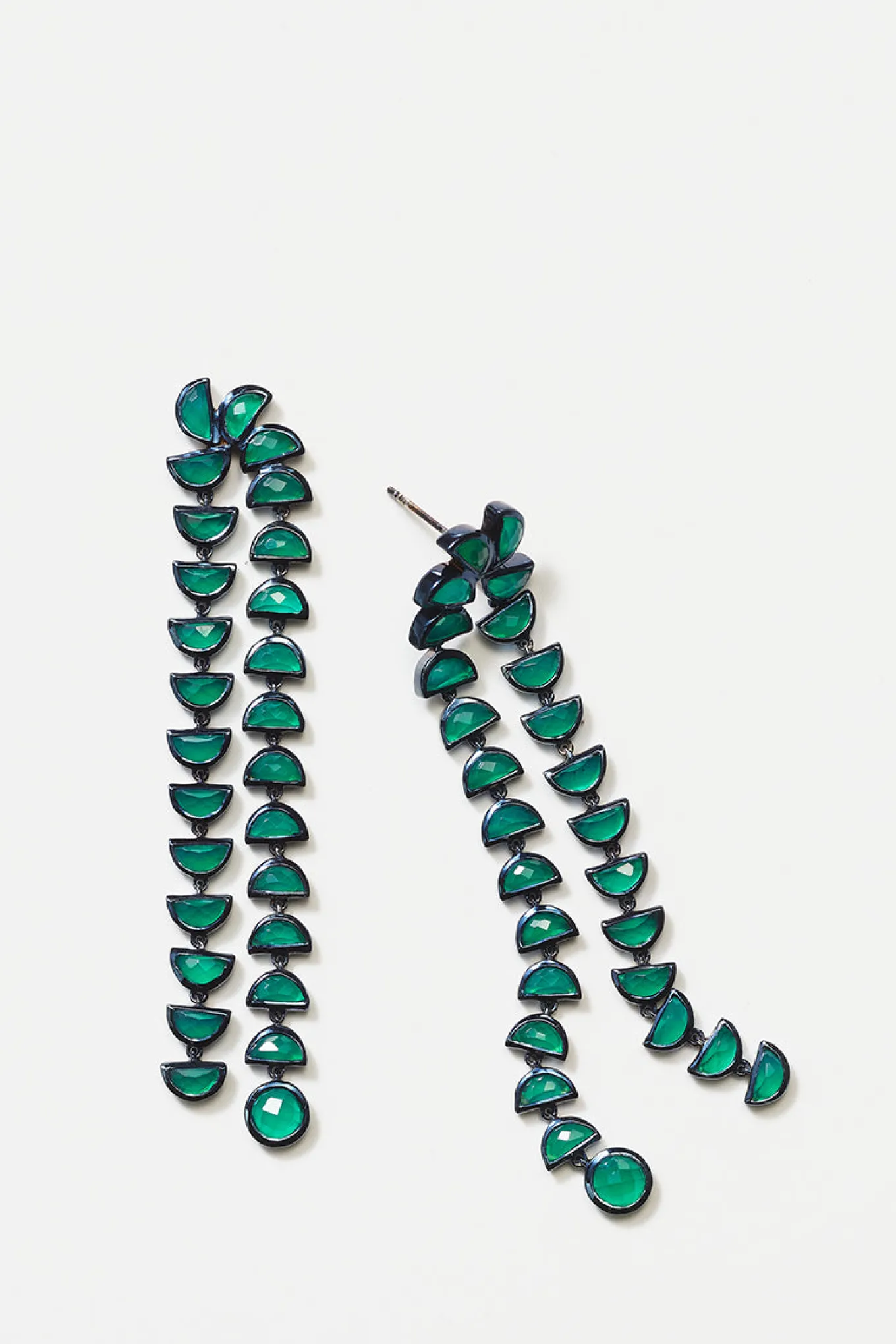 marabou_earrings__green_o_0.webp Marabou Earrings - Green Onyx