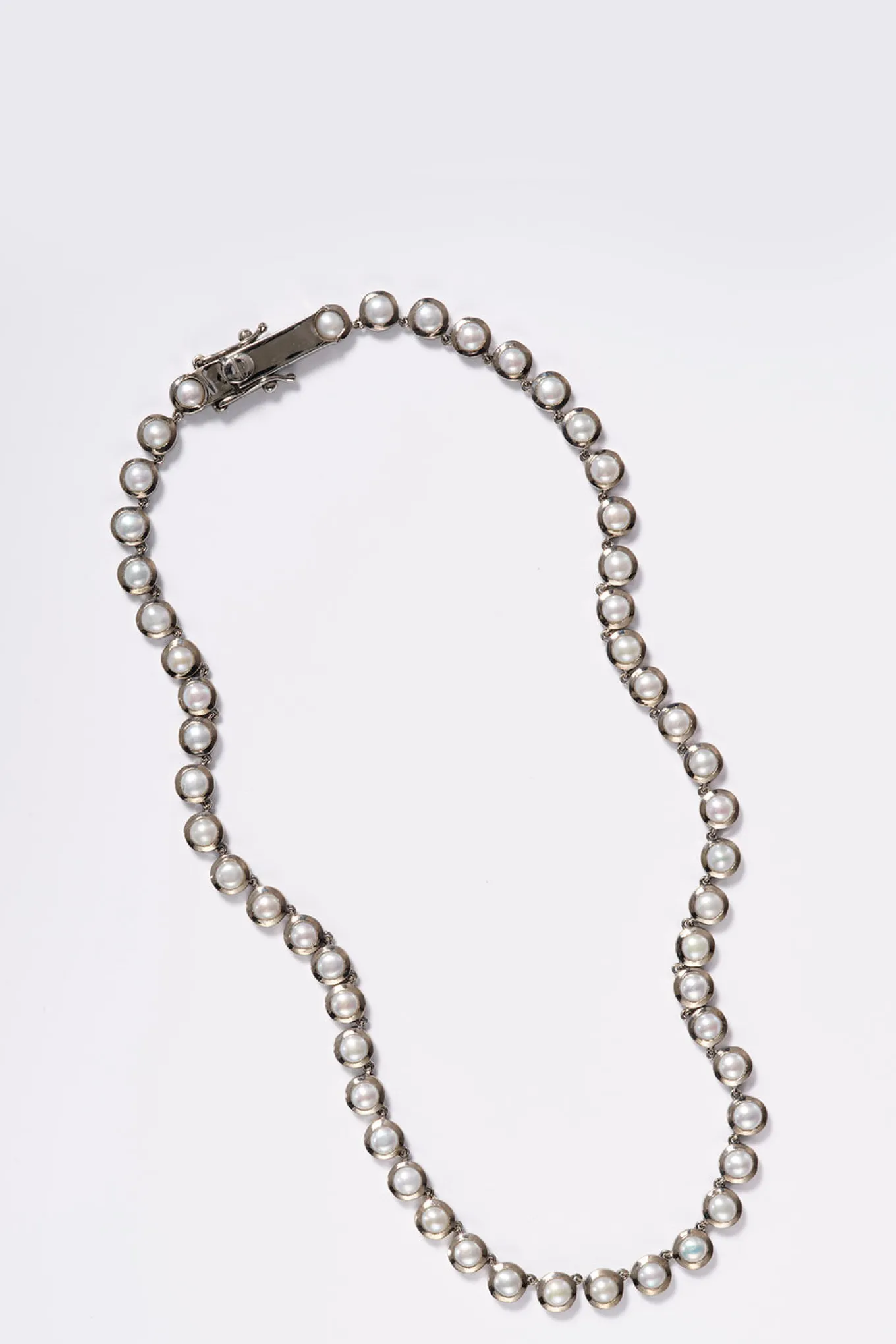mini_dot_rivire_necklace__0.webp Mini Dot Rivière Necklace - White Pearl