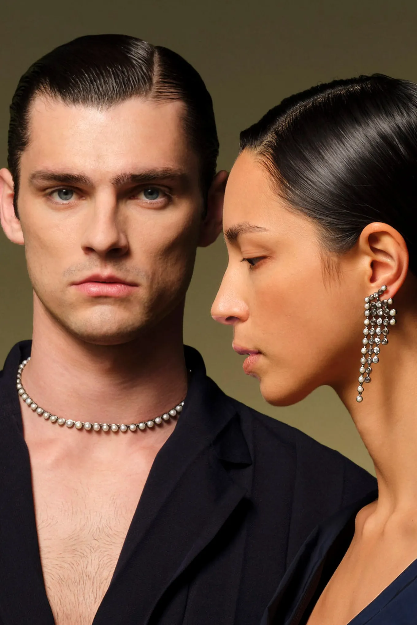 mini_dot_rivire_necklace__1.webp Mini Dot Rivière Necklace - White Pearl