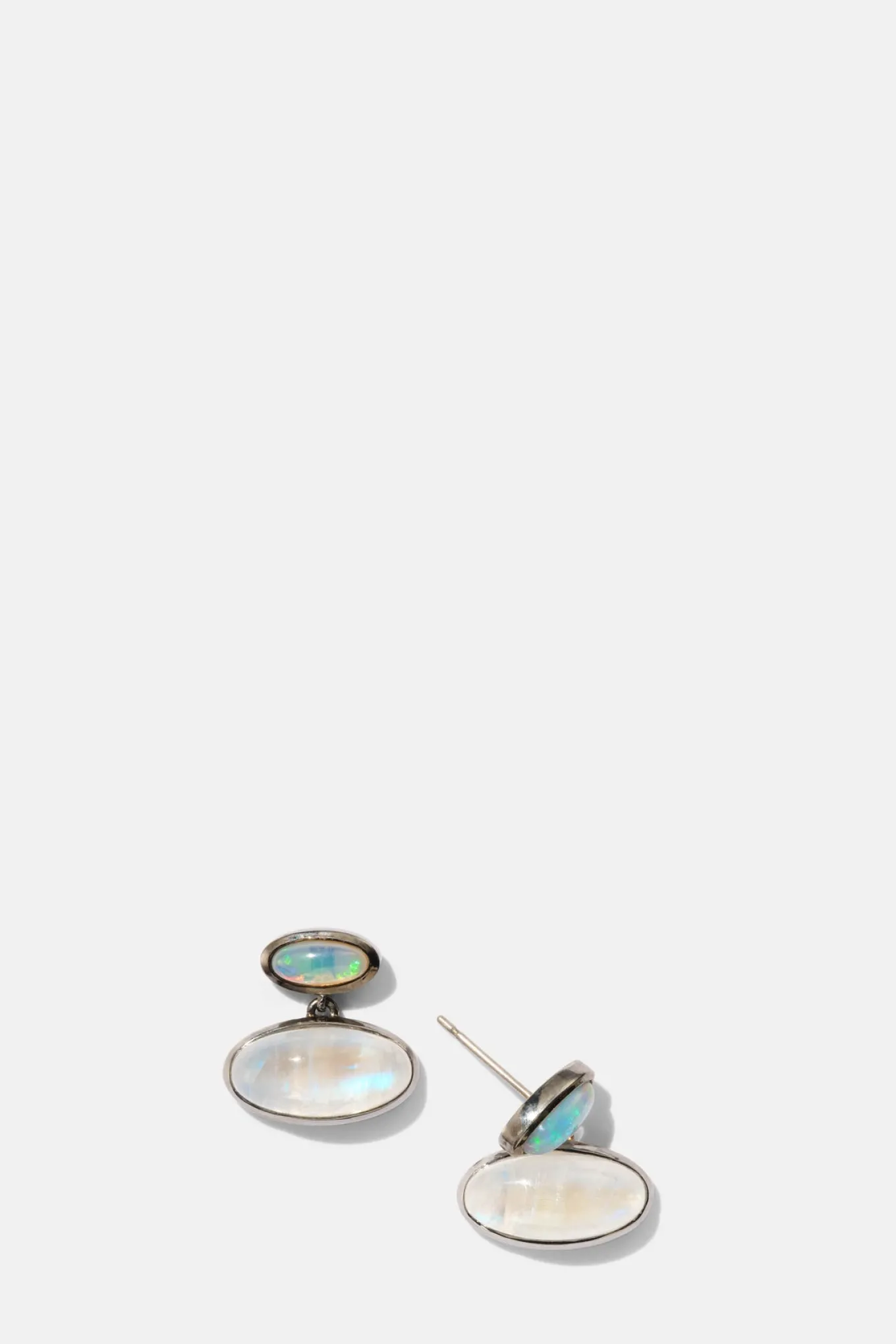 orbit_earrings__rainbow_m_0.webp Orbit Earrings - Rainbow Moonstone