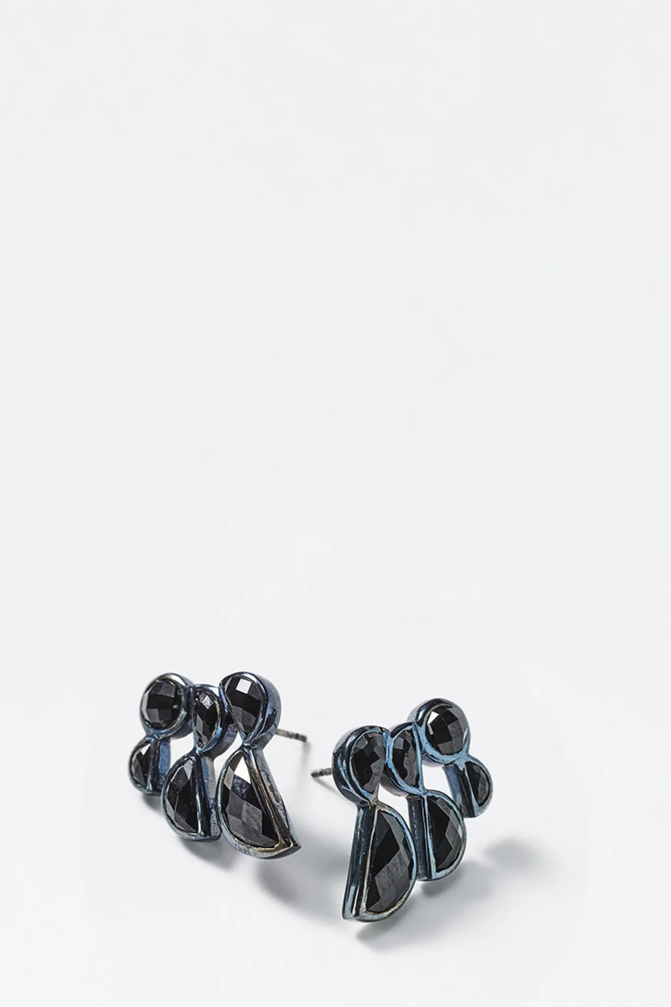 prawn_earrings__black_spi_0.webp Prawn Earrings - Black Spinel