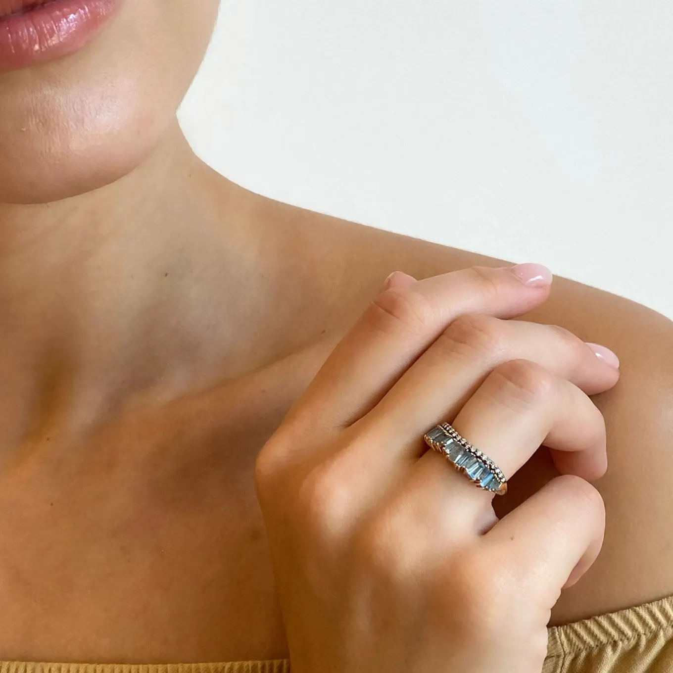 single_ruched_band_ring___1-1.webp Single Ruched Band Ring - Aquamarine & Labradorite