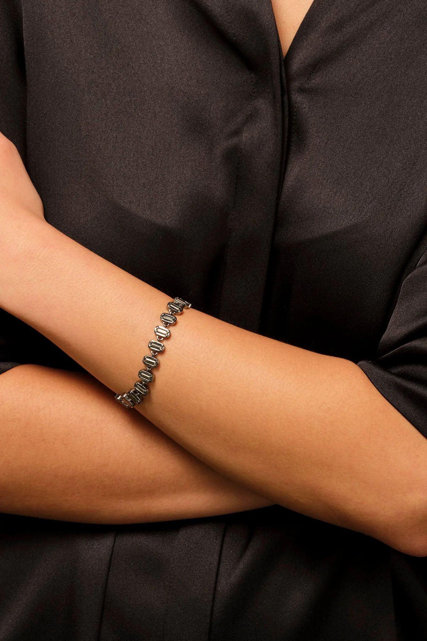 small_d_baguette_tile_cha_1.webp Small 3D Baguette Tile Chain Bracelet - Pyrite
