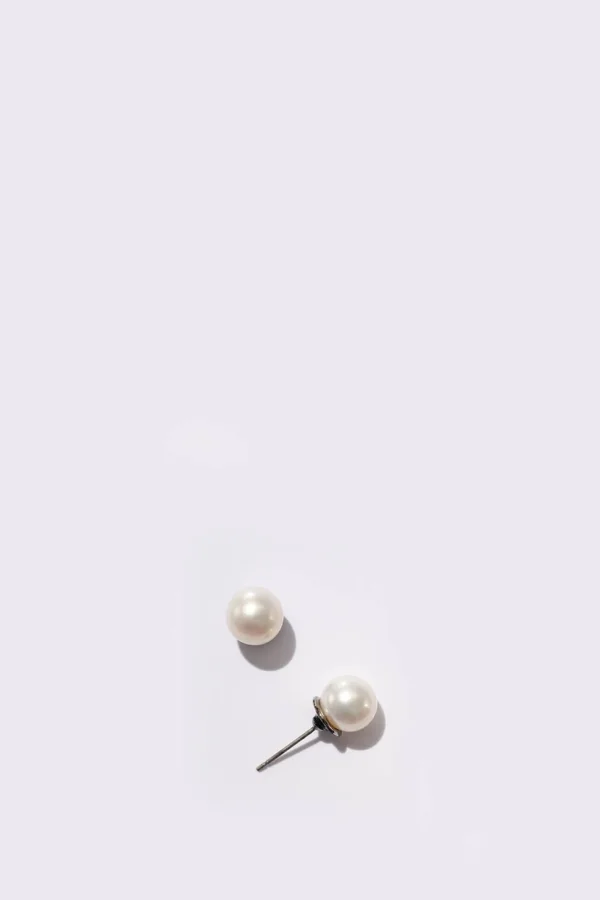 Small Push Pin Studs - 9 MM Pearls