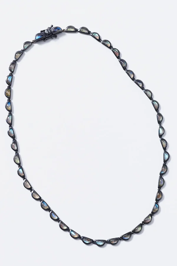 Small Scallop Rivière Necklace - Labradorite