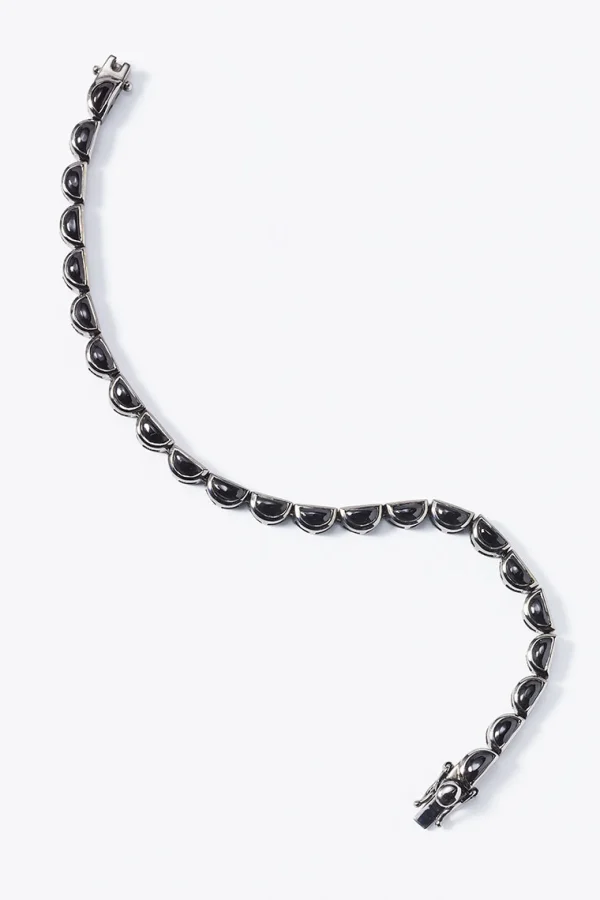Small Scallop Tennis Bracelet - Black Spinel