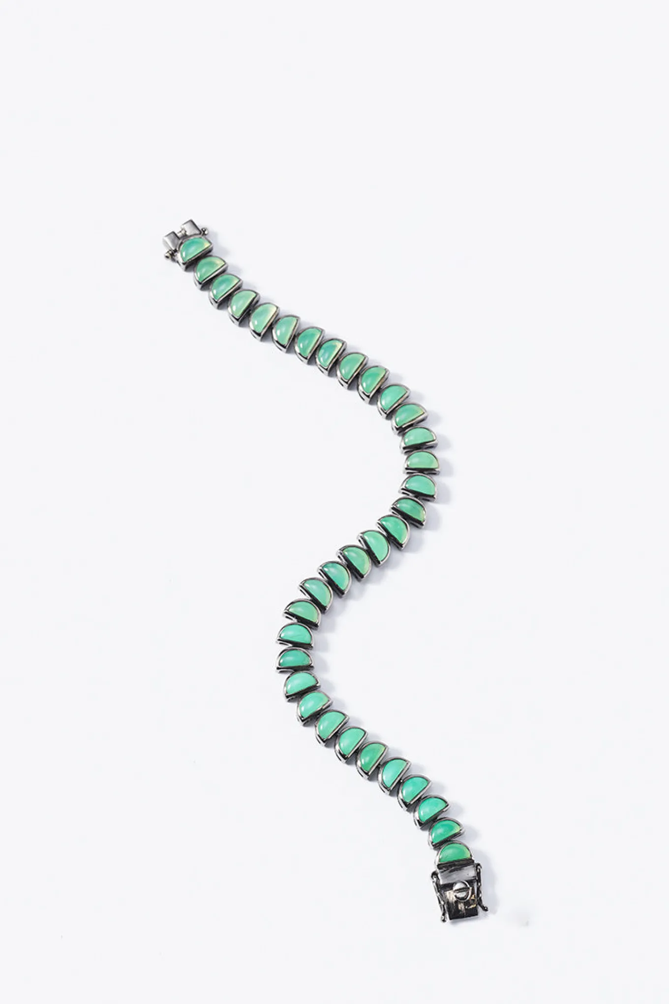 small_worm_tennis_bracele_0-1.webp Small Worm Tennis Bracelet - Chrysoprase