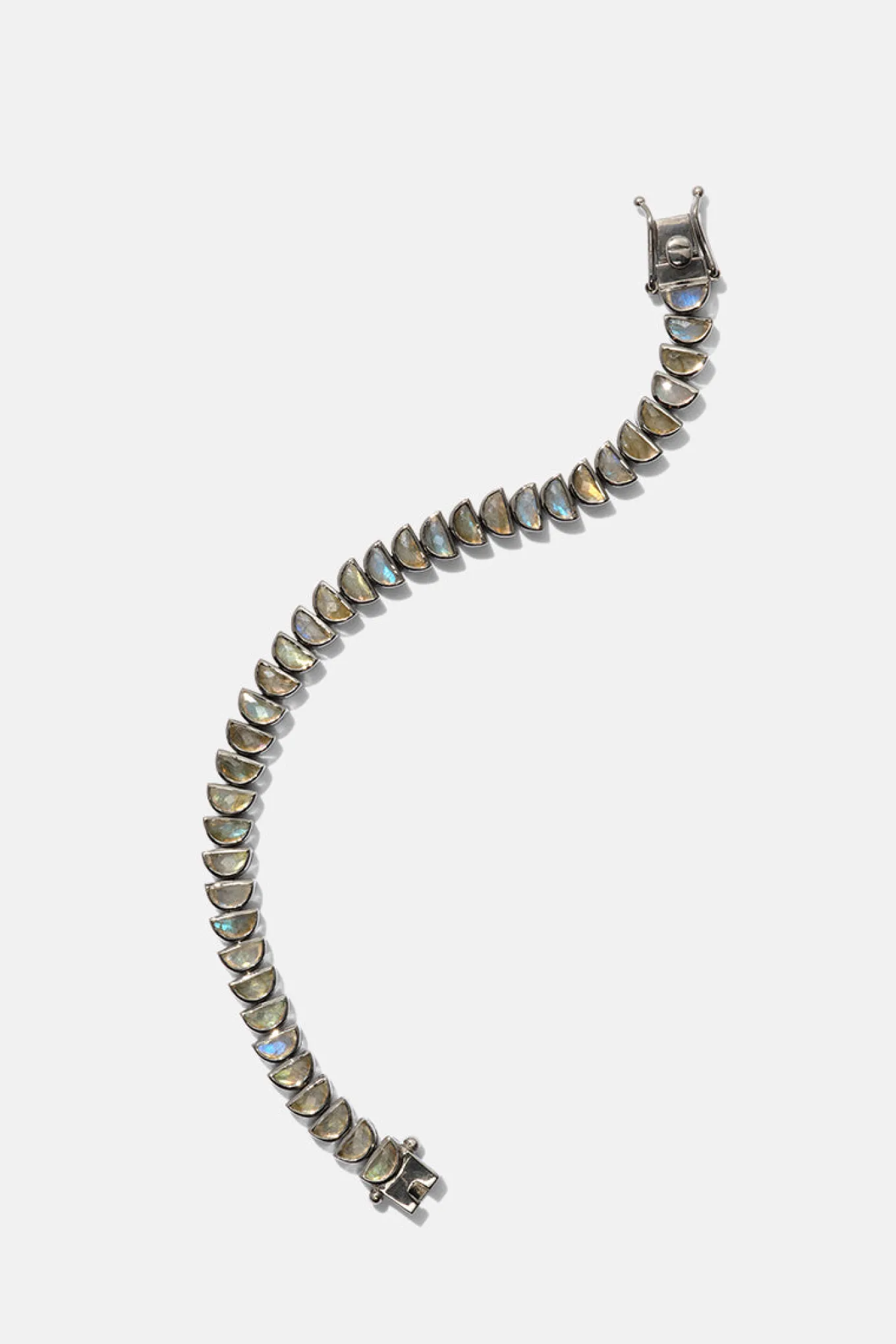 small_worm_tennis_bracele_0-3.webp Small Worm Tennis Bracelet - Labradorite
