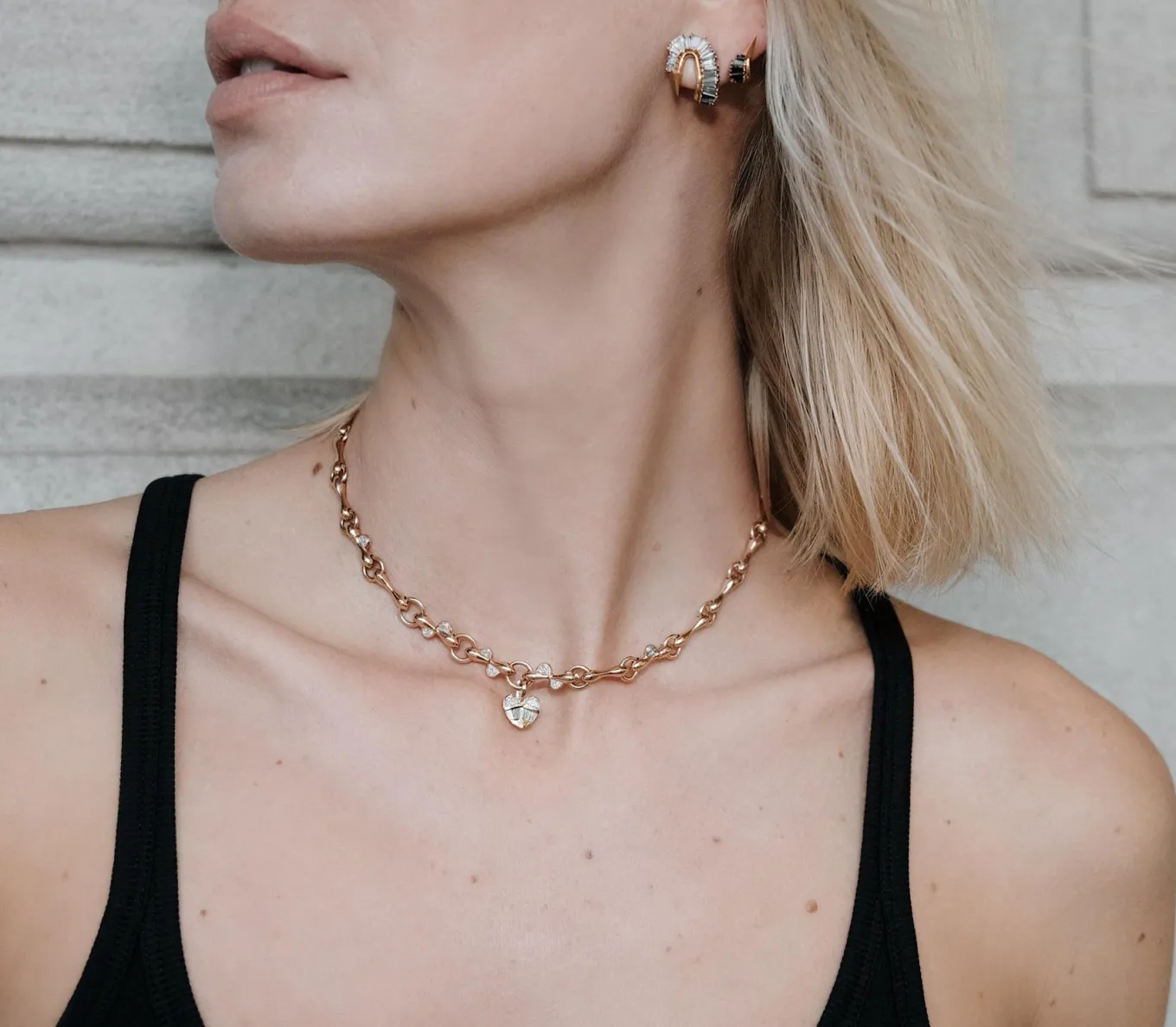 switchback_halfmoon_diamo_1.webp Switchback Halfmoon Diamond Baton Necklace