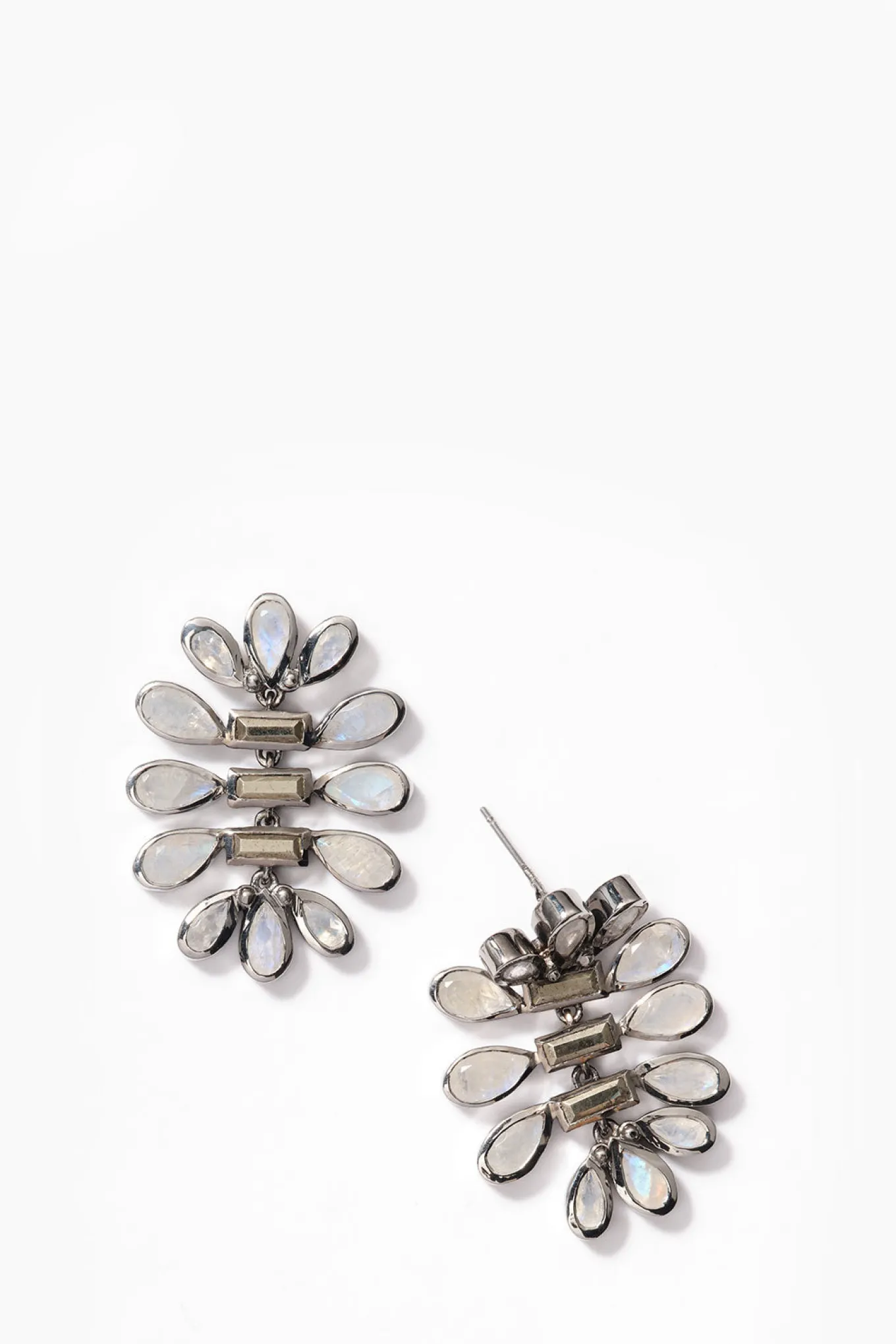 tamago_earrings__pyrite_a_0-1.webp Tamago Earrings - Pyrite & Rainbow Moonstone