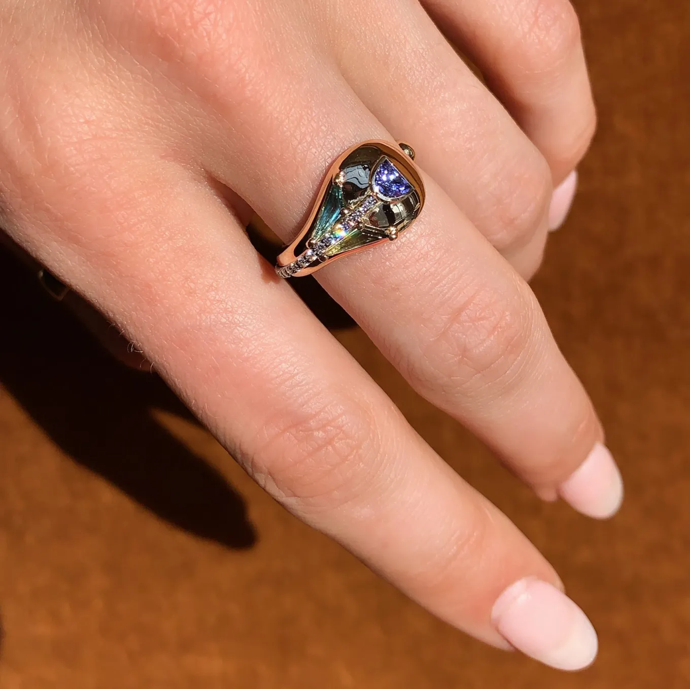 tulipa_ring__tanzanite_1.webp Tulipa Ring - Tanzanite