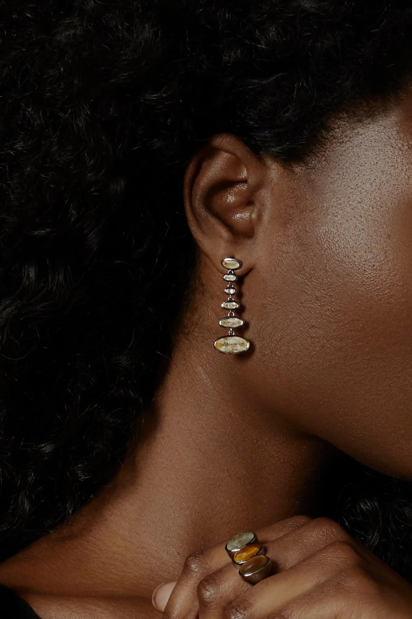 vase_earrings__rutilated__1.webp Vase Earrings - Rutilated Quartz